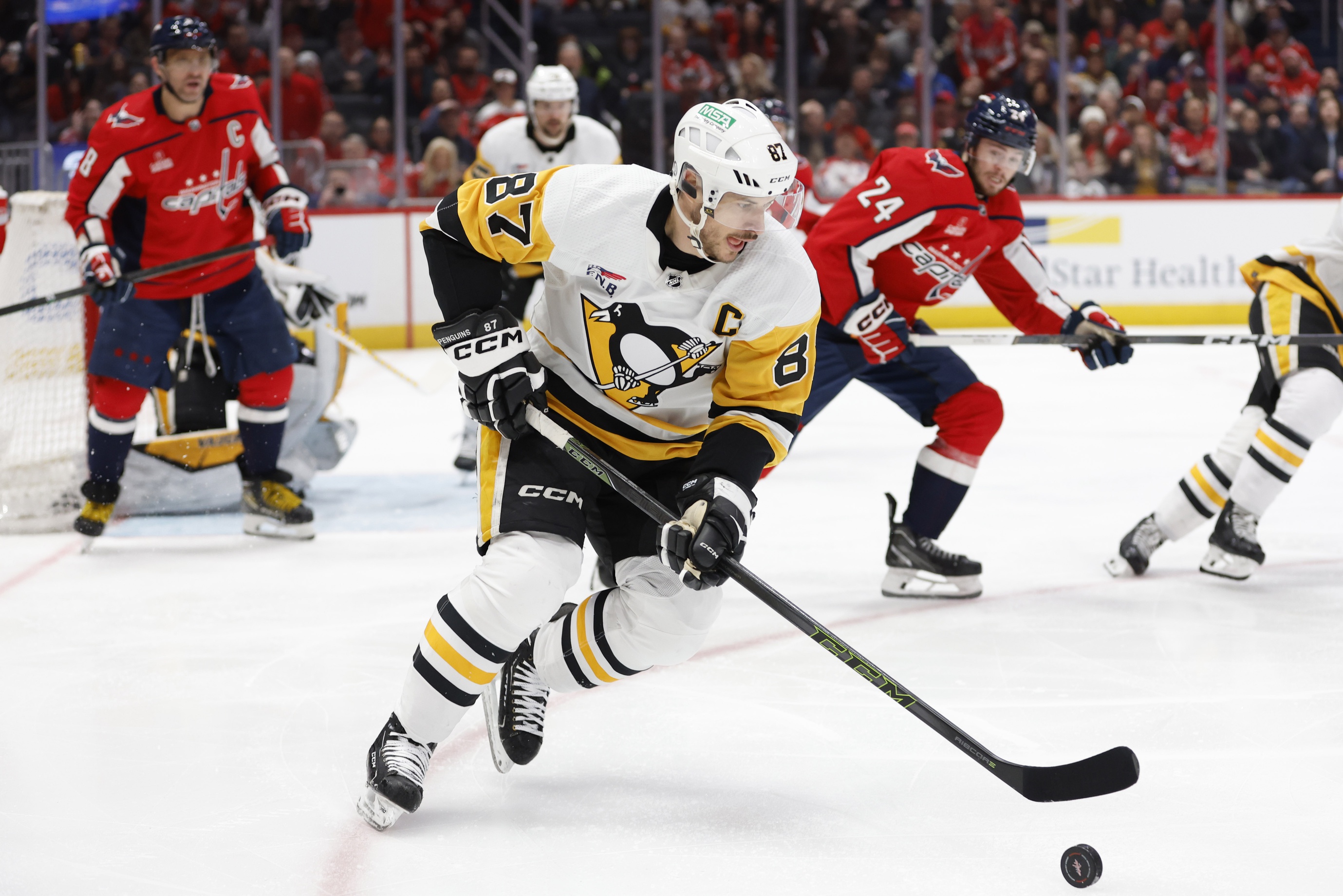 Expert NHL Best Bets and Predictions for Saturday, April 6 - VSiN