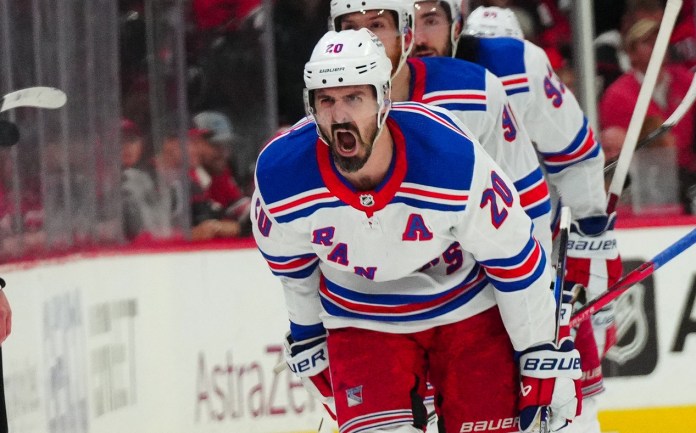 New York Rangers left wing Chris Kreider (20)