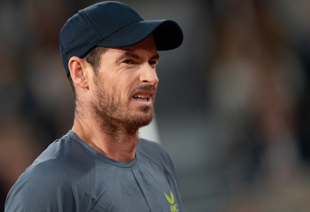 Andy Murray reacts to a point against Stan Wawrinka at the French Open.