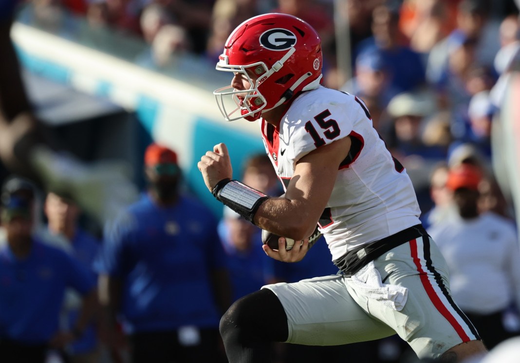 carson beck of the georgia bulldogs