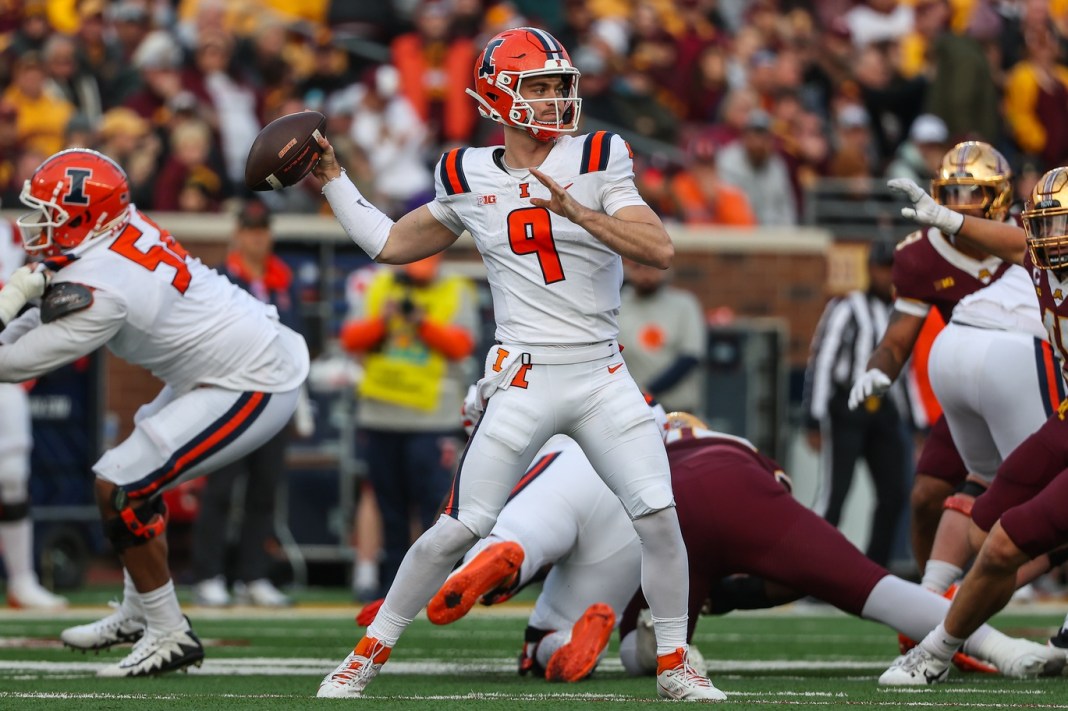 illinois qb luke altmyer