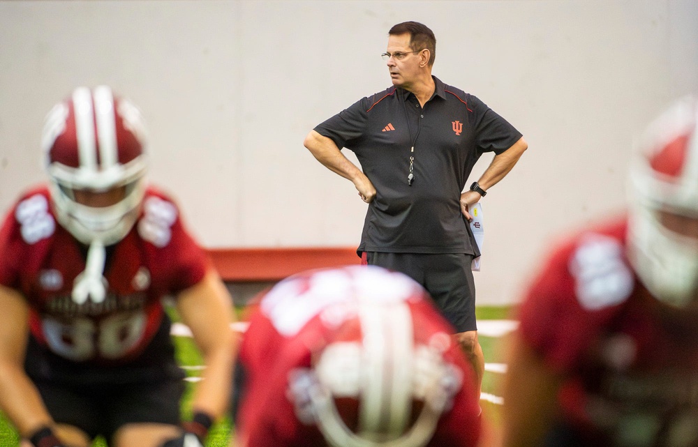 indiana hoosiers head coach curt cignetti