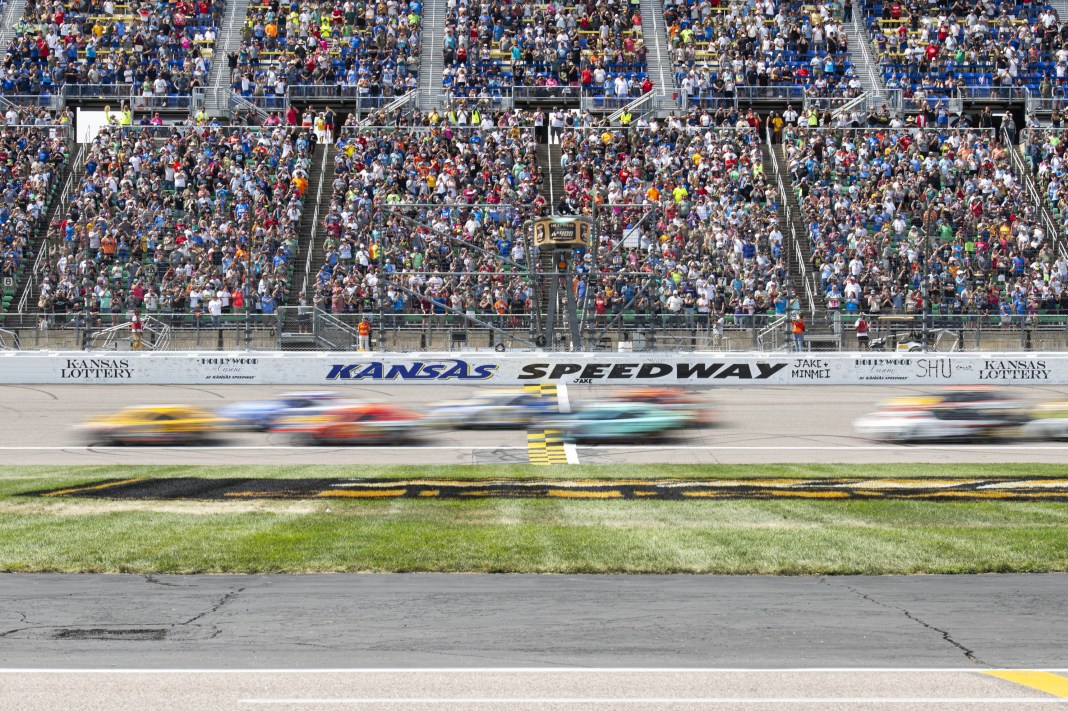 kansas speedway hollywood casino 400