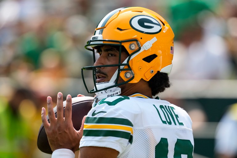 Top Picks from the NFL Betting Splits for Packers-Eagles