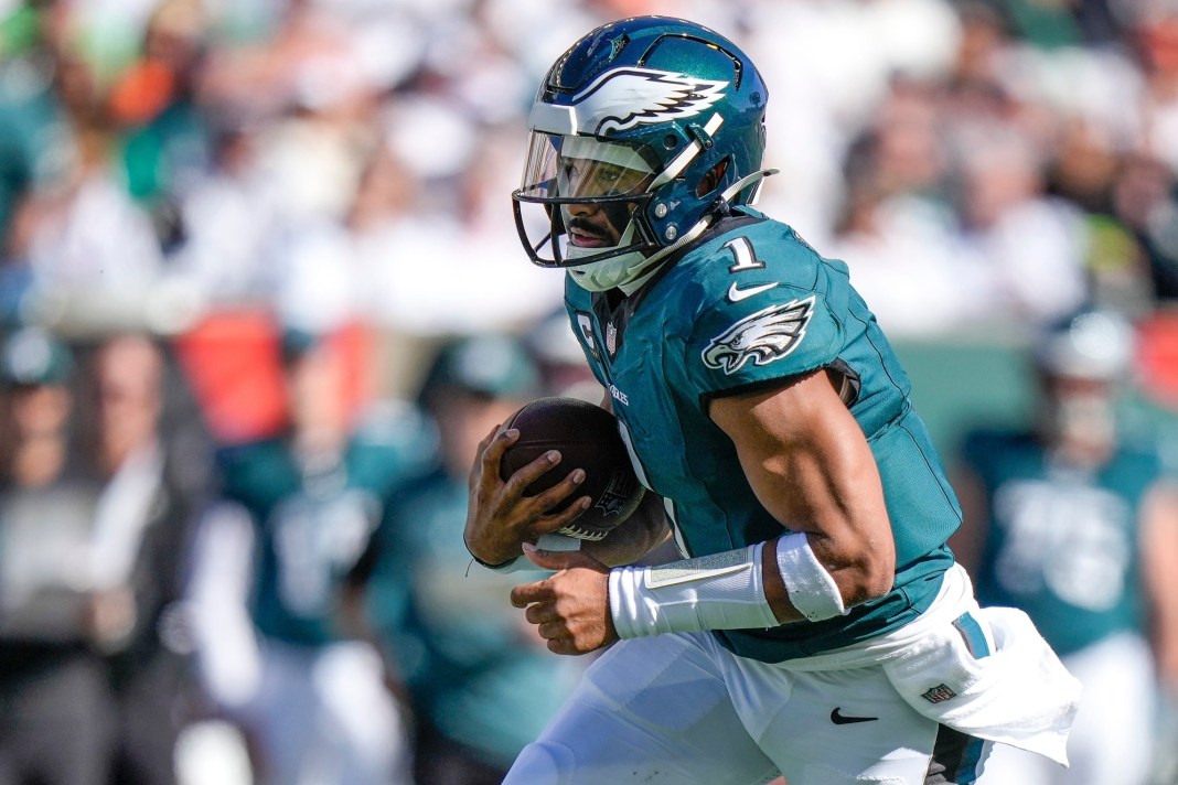 Philadelphia Eagles quarterback Jalen Hurts runs for a first down in the second quarter of the NFL Week 8 game between the Cincinnati Bengals and the Philadelphia Eagles