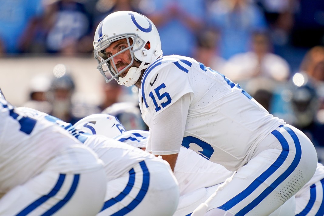 Indianapolis Colts quarterback Joe Flacco gets in position against the Tennessee Titans.