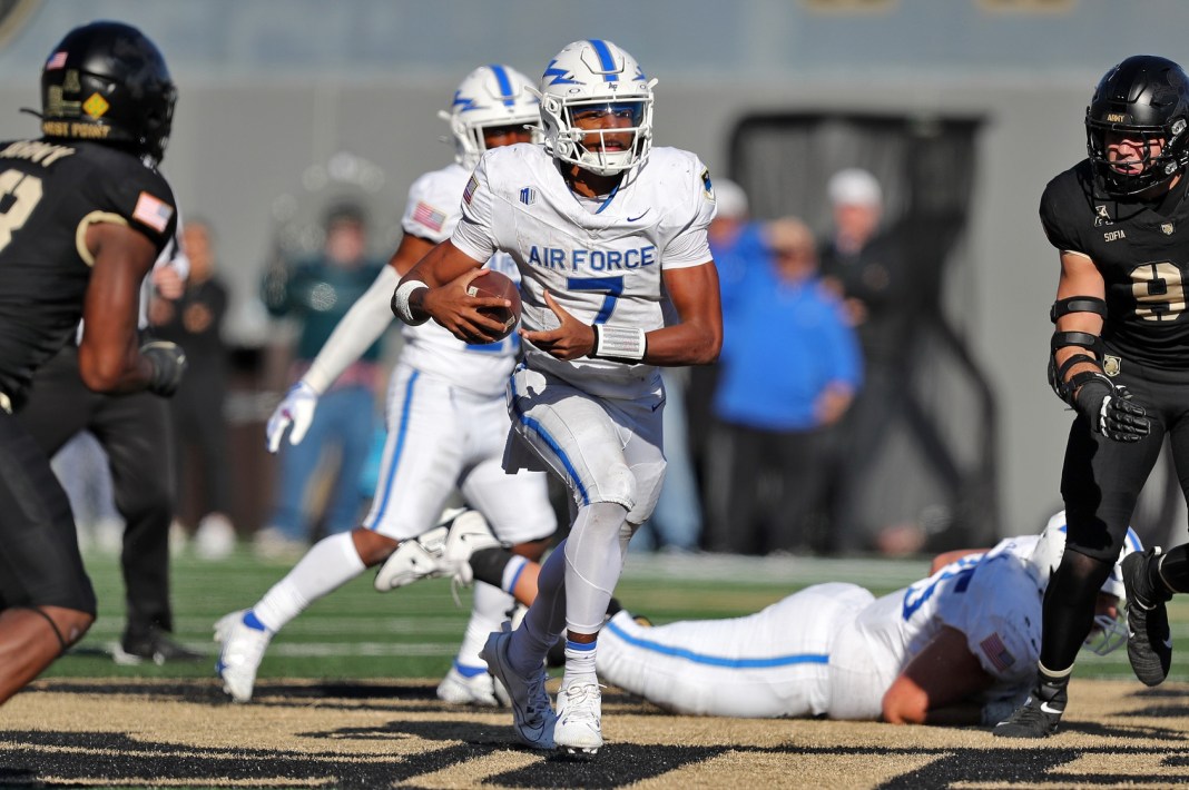 air force falcons qb quentin hayes