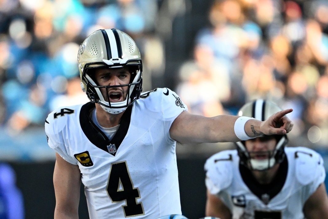 Saints quarterback Derek Carr changes a play against the Panthers in Week 9 of the 2024 NFL season.