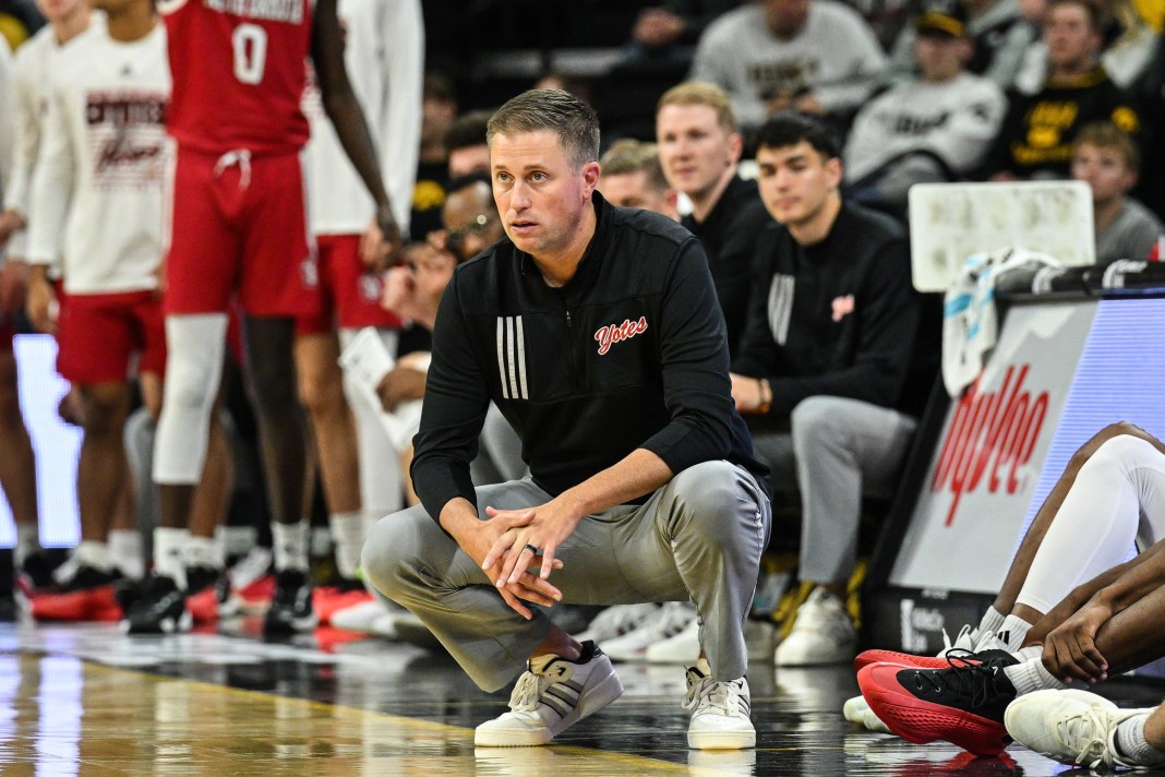 south dakota coyotes head coach eric peterson