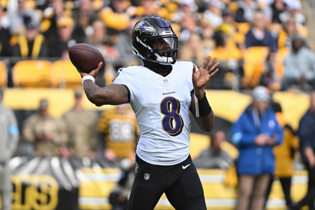 Ravens superstar Lamar Jackson throws a pass in a meeting with the Steelers during the 2024 NFL season.