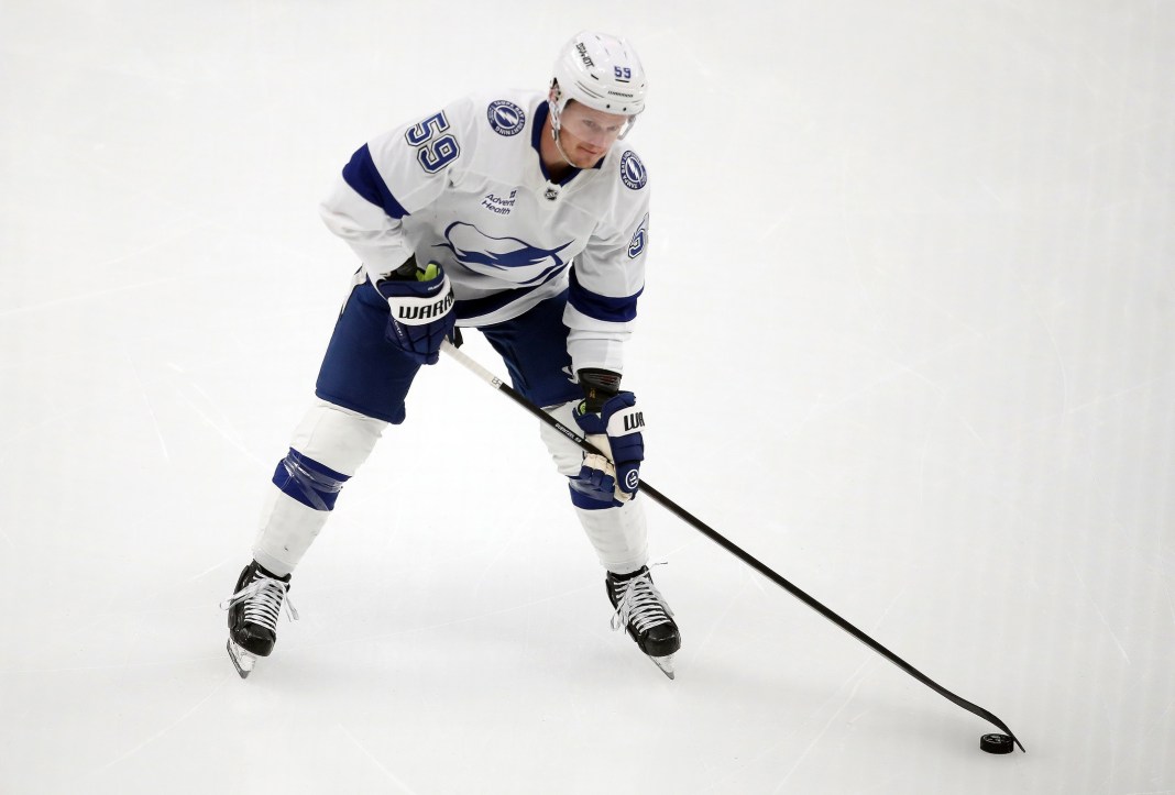 Tampa Bay Lightning center Jake Guentzel (59) warms up before the game against the Pittsburgh Penguins at PPG Paints Arena