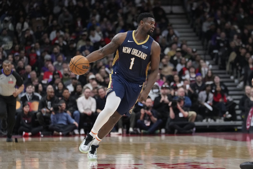 Pelicans forward Zion Williamson looks to make a play against the Raptors during the 2024-25 NBA season.