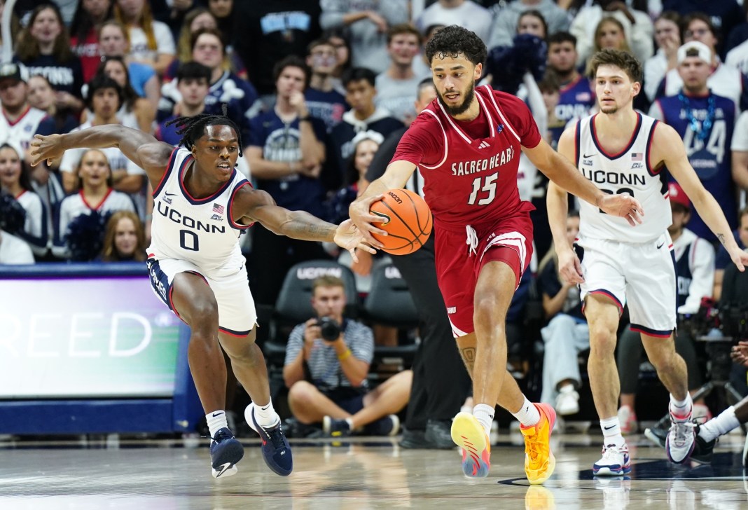 sacred heart pioneers men's college basketball