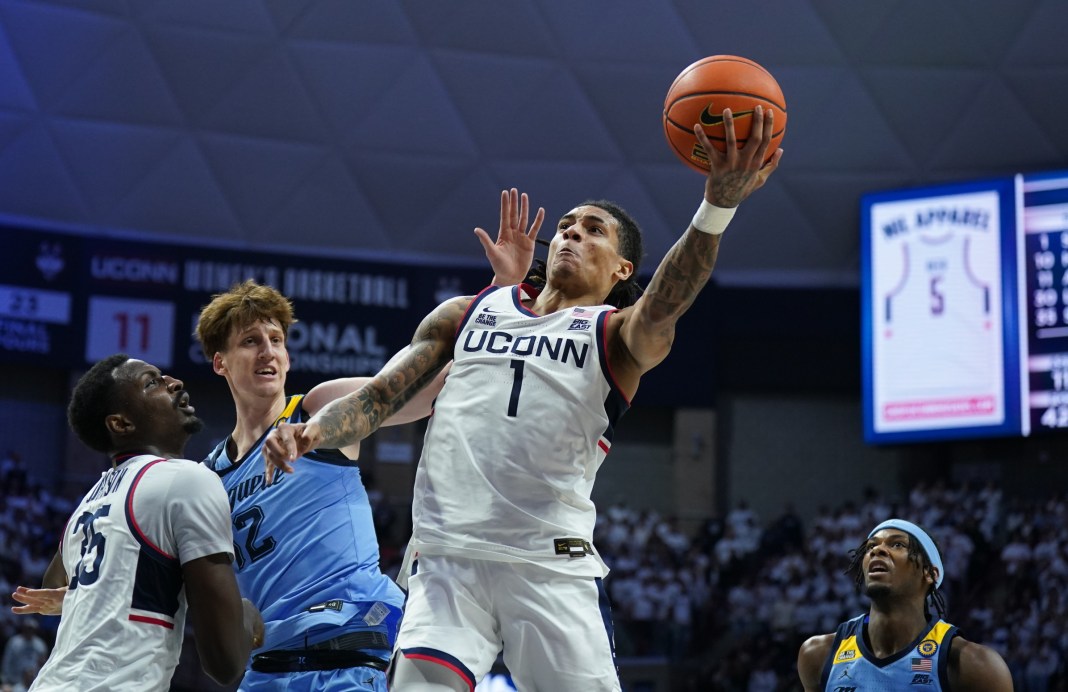 solo ball, uConn, college basketball