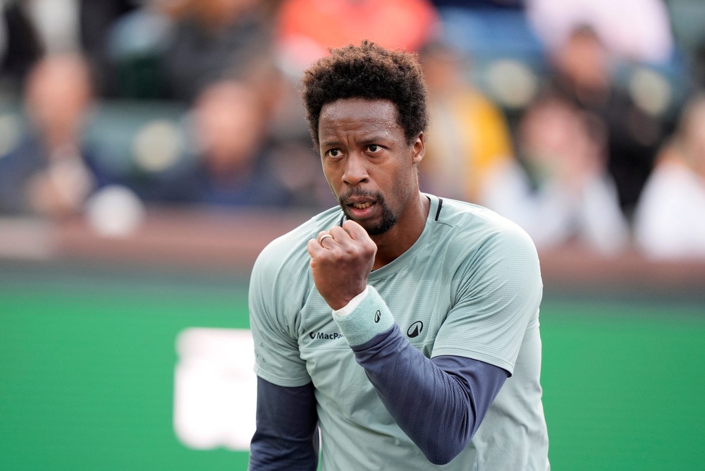 Gael Monfils celebrates a big point against Jan-Lennard Struff at Indian Wells in 2025.