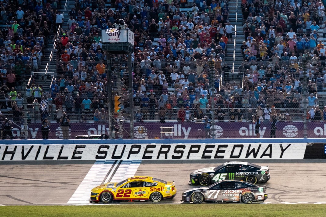 nashville superspeedway cracker barrel 400
