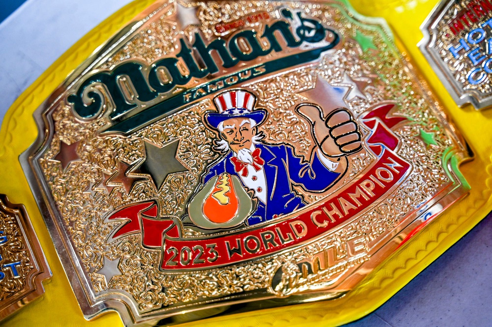 nathan's hot dog eating contest