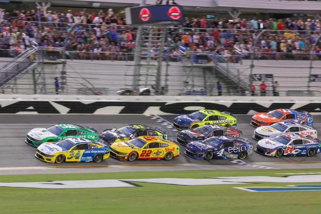 coke zero sugar 400 preview and predictions