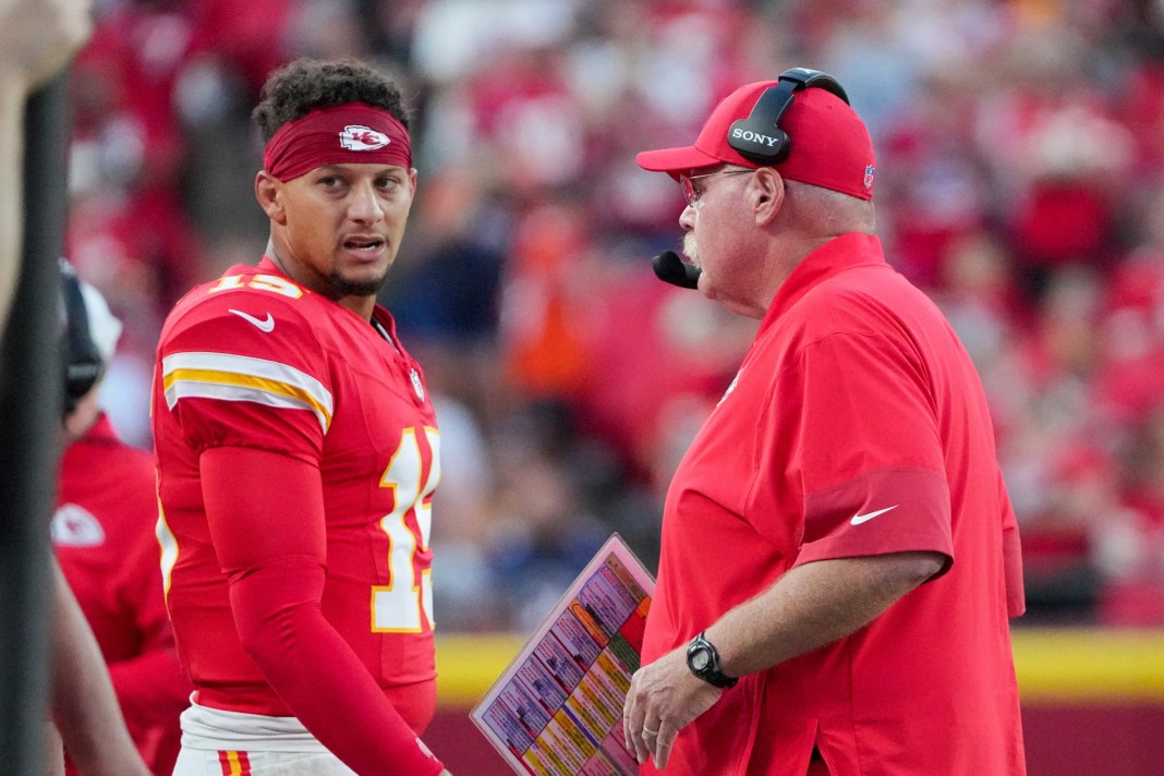 Chiefs superstar Patrick Mahomes talks to head coach Andy Reid during the 2025 NFL Preseason.