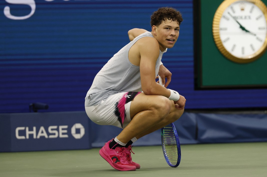 Ben Shelton reacts to a point against Adrian Mannarino at the 2025 US Open.