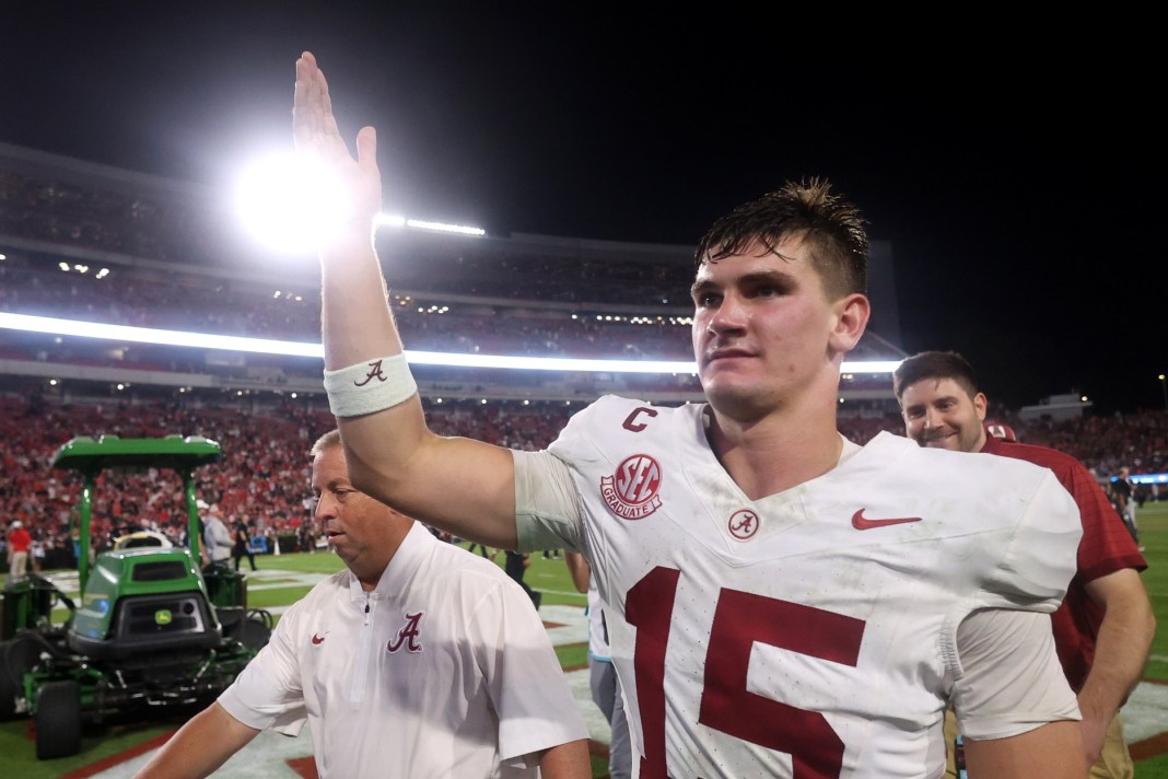 Alabama Crimson Tide quarterback Ty Simpson