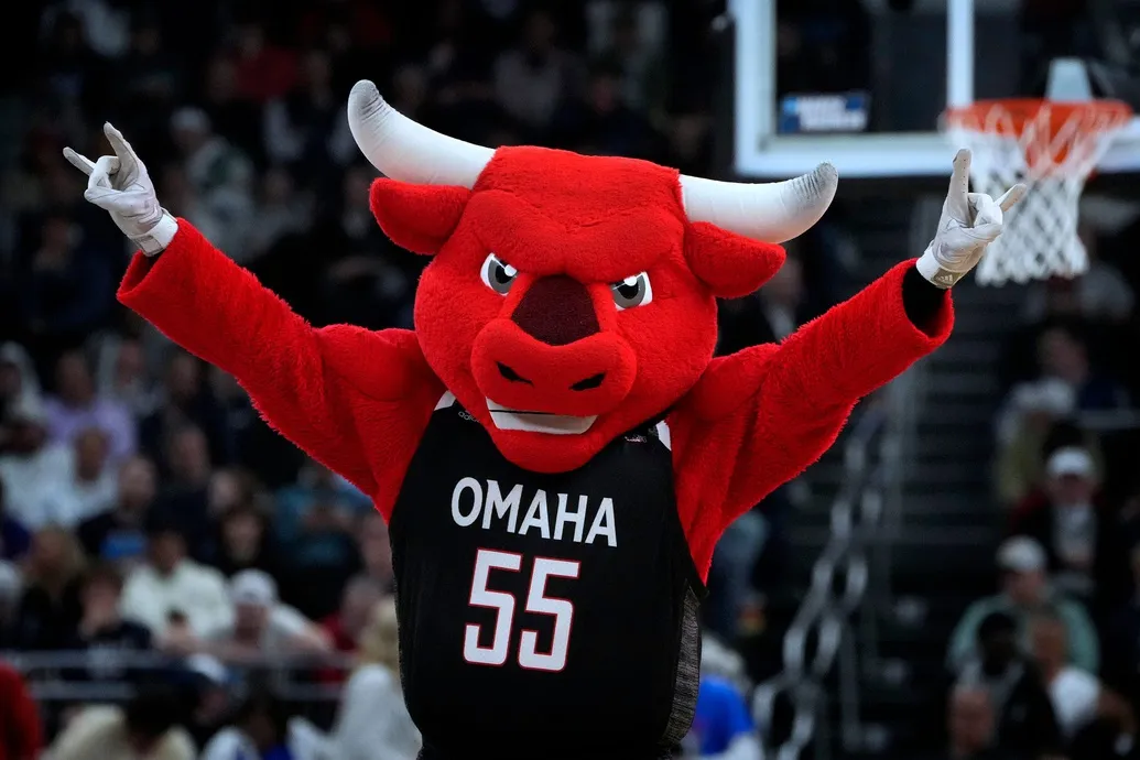 Syndication: The Providence Journal college basketball picks november 15