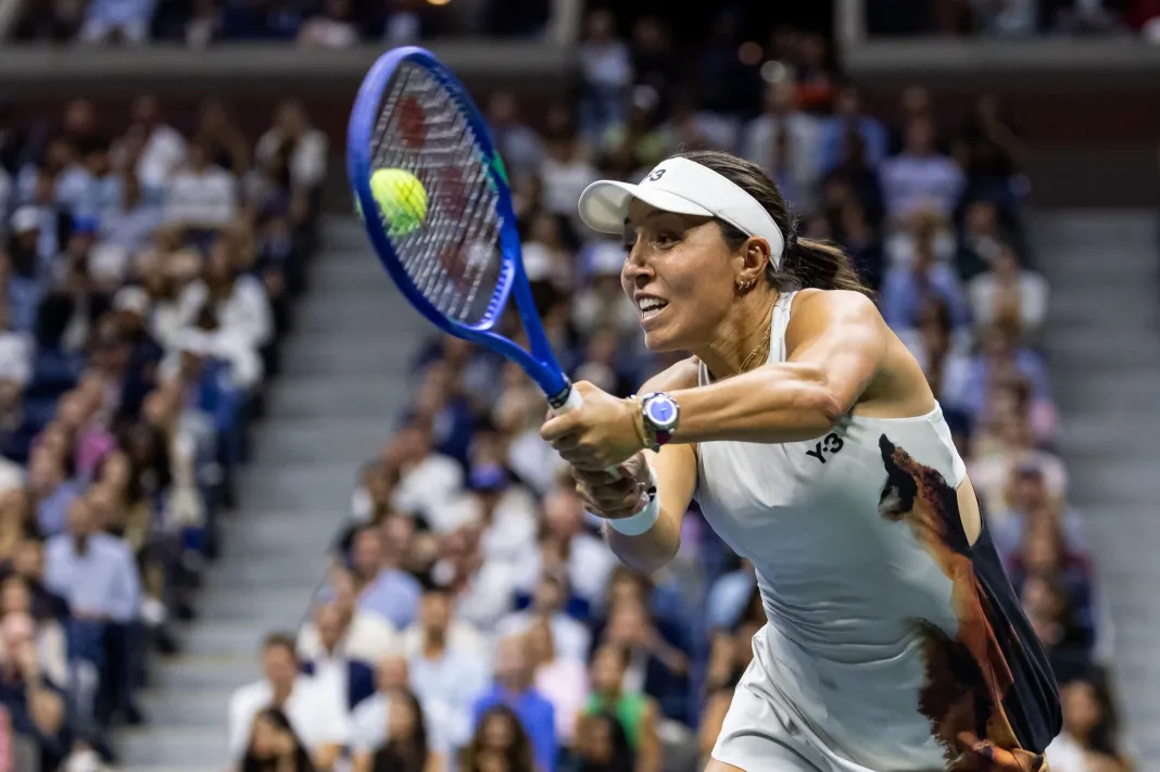 Tennis: US Open Jessica Pegula hits a backhand against Aryna Sabalenka at the 2025 US Open.