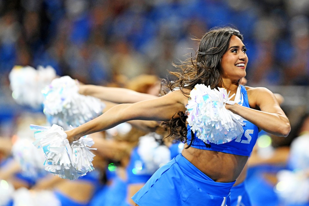 NFL: Cleveland Browns at Detroit Lions Detroit Lions cheerleaders