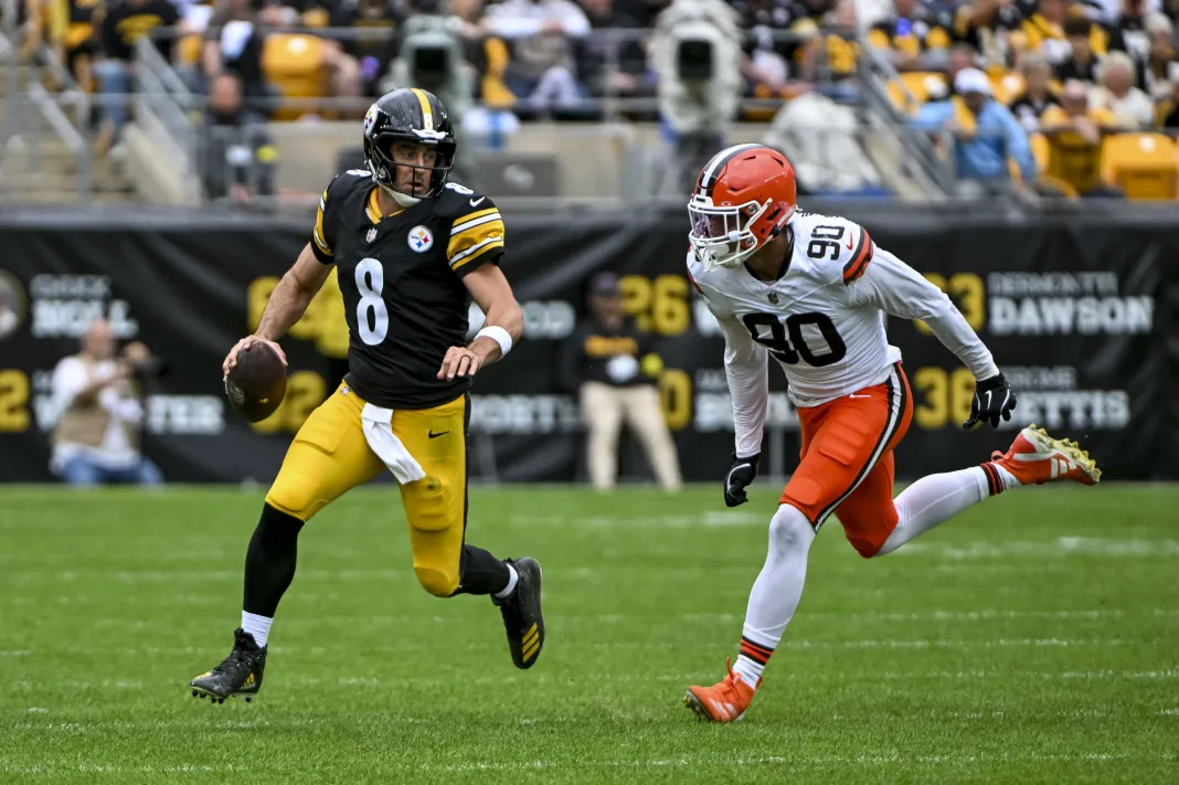 NFL: Cleveland Browns at Pittsburgh Steelers Aaron Rodgers