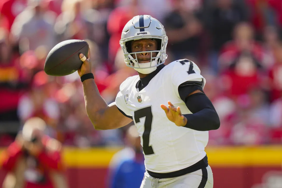 NFL: Las Vegas Raiders at Kansas City Chiefs Geno Smith