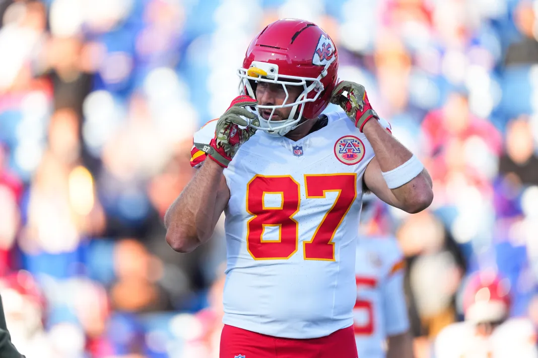NFL: Kansas City Chiefs at Buffalo Bills Travis Kelce, Kansas City Chiefs, NFL