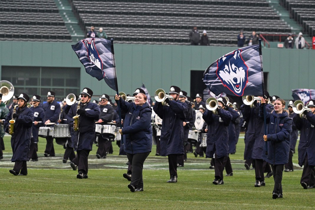 uconn vs. army fenway bowl pick prediction preview