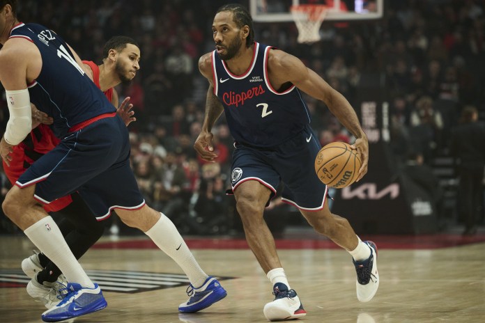 Clippers star Kawhi Leonard looks to make a play against the Blazers during the 2025-26 NBA season.