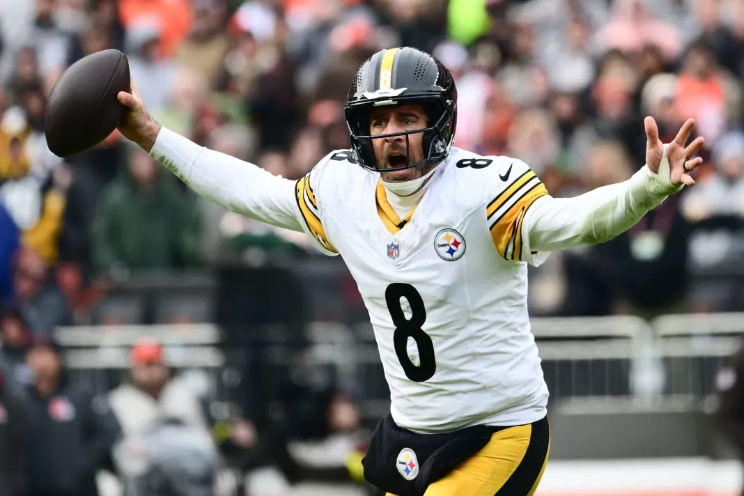 NFL: Pittsburgh Steelers at Cleveland Browns Aaron Rodgers, Pittsburgh Steelers, NFL