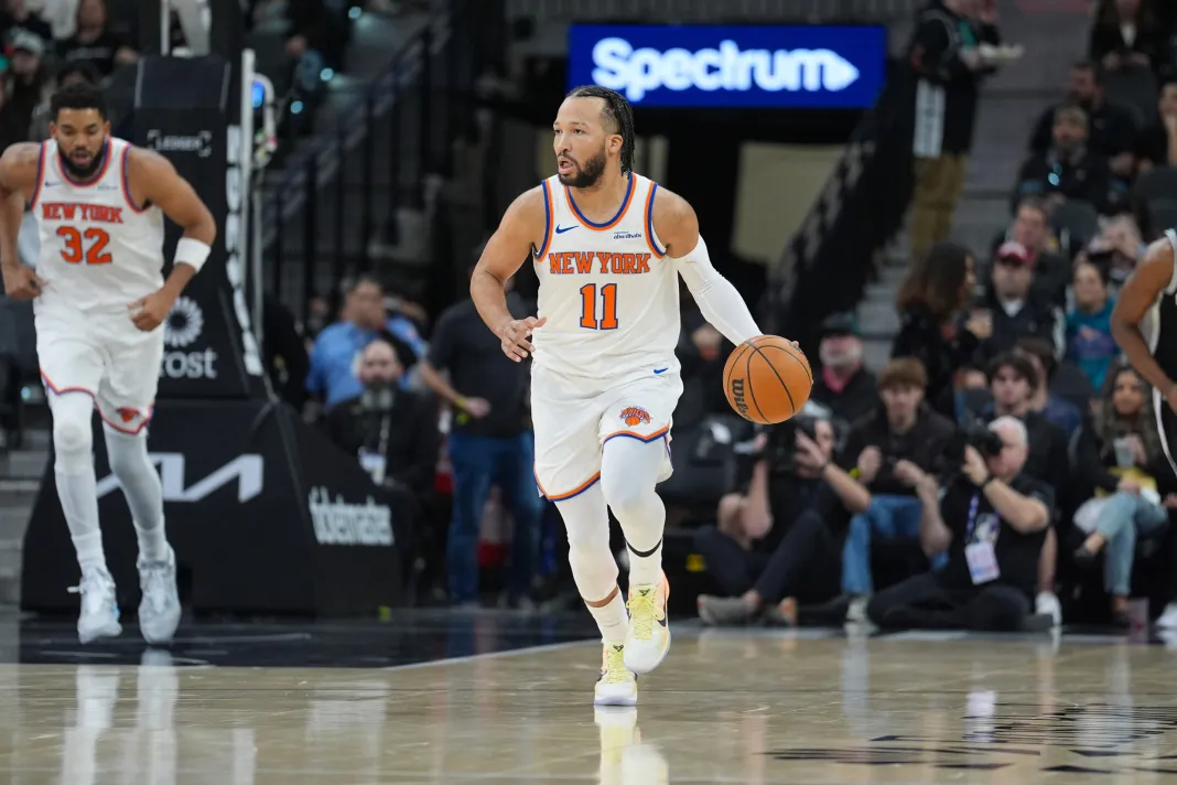 NBA: New York Knicks at San Antonio Spurs Knicks star Jalen Brunson brings the ball up against the Spurs during the 2025-26 NBA season.