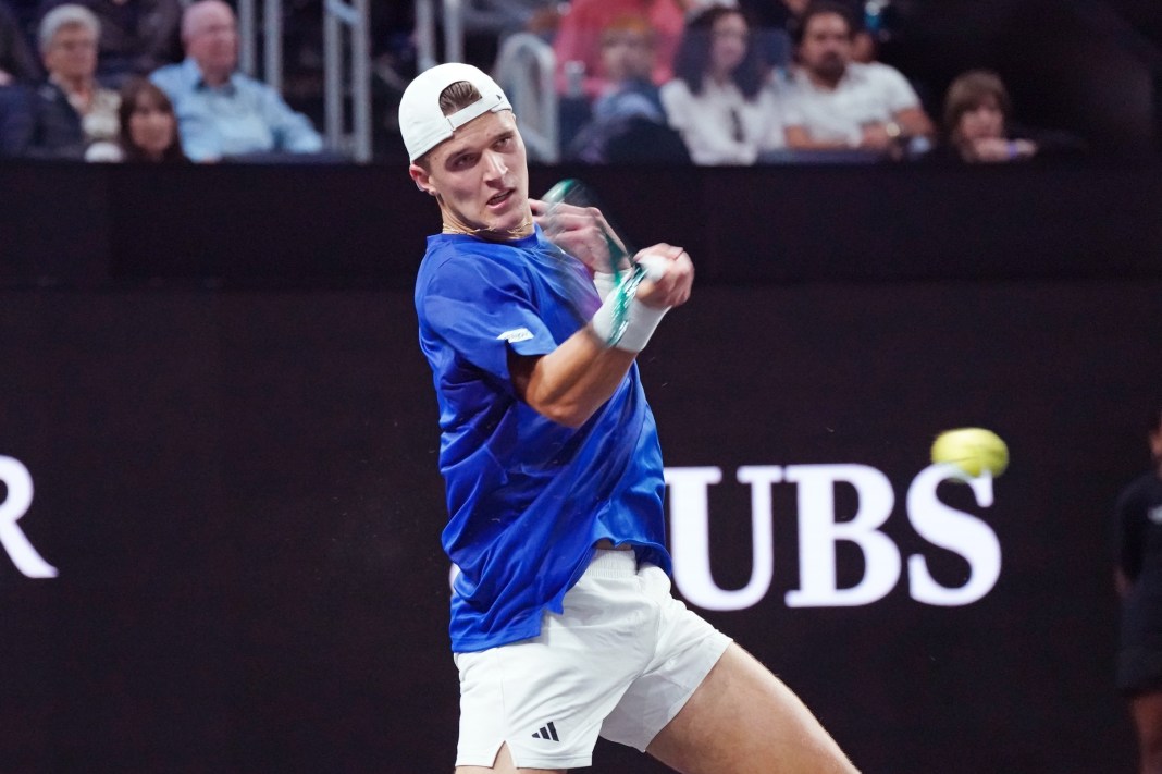Jakub Mensik hits a forehand against Alex de Minaur at the 2025 Laver Cup.