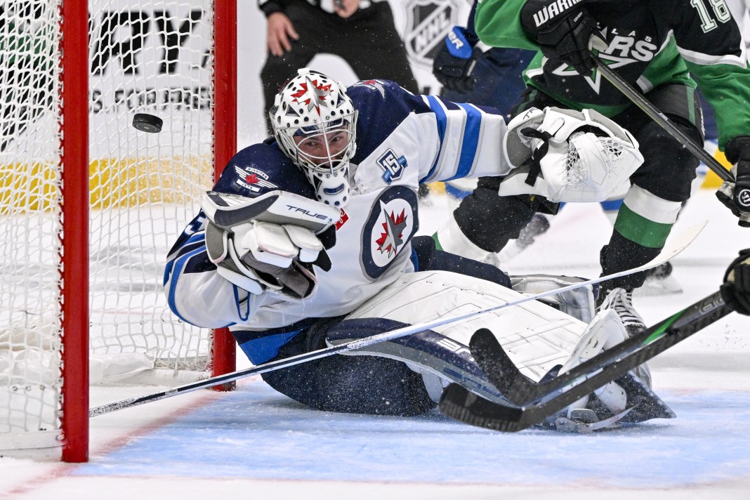 Connor Hellebuyck