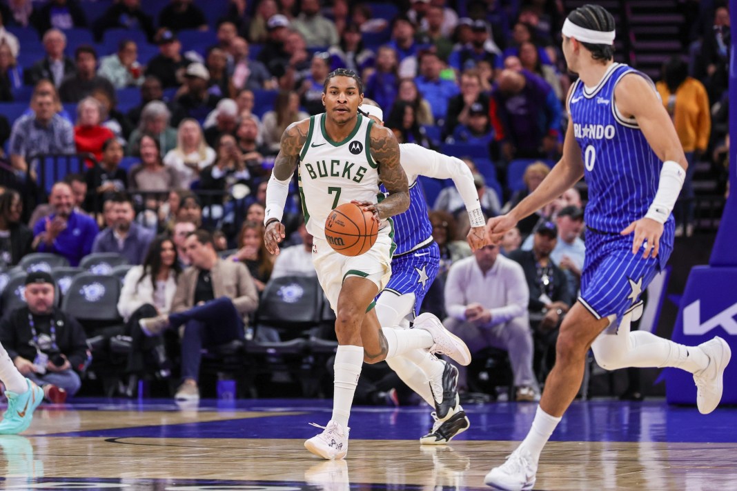 Bucks guard Kevin Porter Jr. brings the ball up against the Magic during the 2025-26 NBA season.