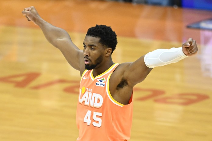 Cavaliers superstar Donovan Mitchell celebrates a play during a meeting with the Magic in the 2025-26 NBA season.