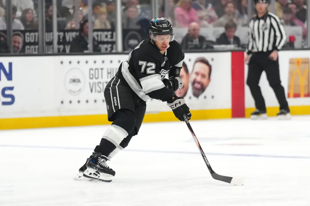 NHL: New York Islanders at Los Angeles Kings Artemi Panarin, Los Angeles Kings, NHL