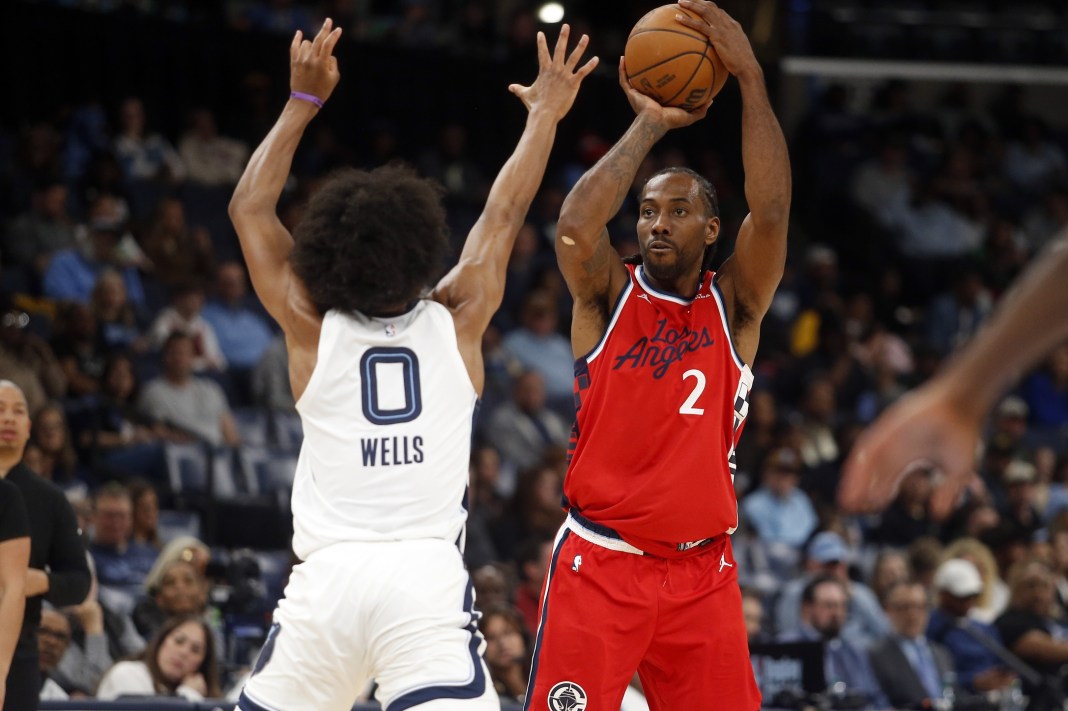 Clippers star Kawhi Leonard takes a shot against the Grizzlies during the 2025-26 NBA season.