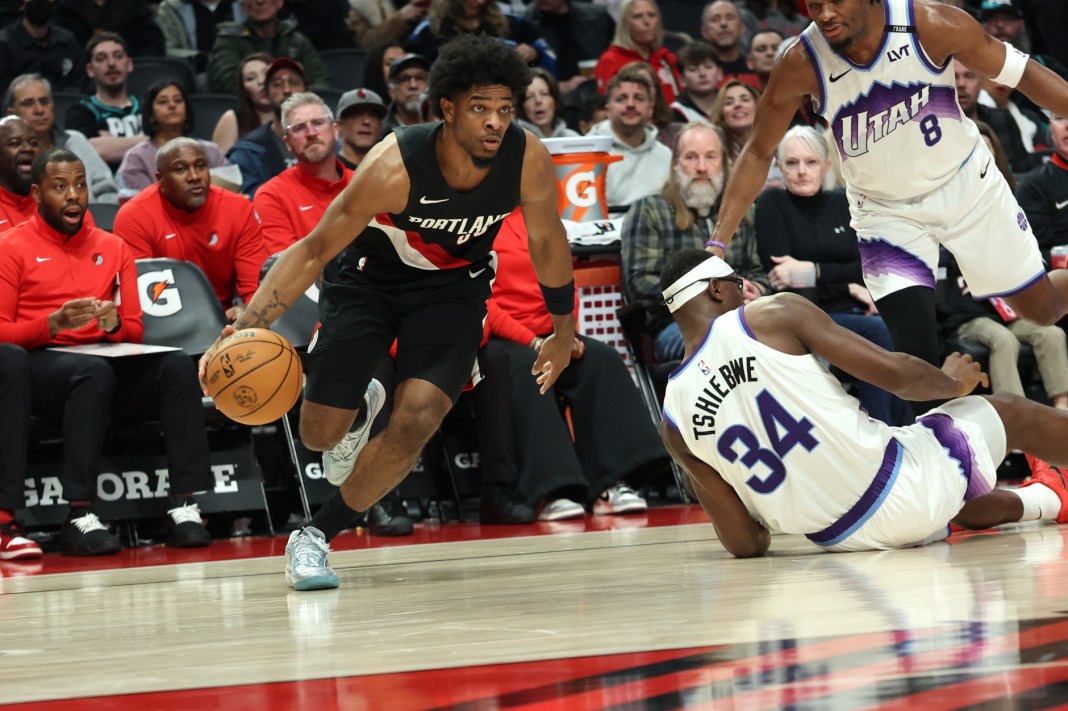 Blazers guard Scoot Henderson drives against the Jazz during the 2025-26 NBA season.
