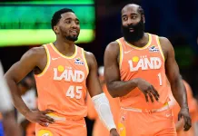 2025-26 NBA Playoffs: No. 4 Cleveland Cavaliers vs. No. 5 Toronto Raptors series preview, picks, and predictions Cavaliers stars Donovan Mitchell and James Harden talk in a meeting with the Magic during the 2025-26 NBA season.