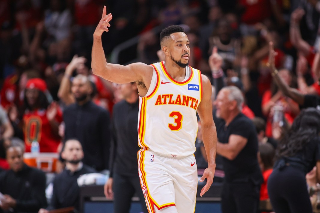 Hawks guard CJ McCollum celebrates a shot against the Knicks in the 2025-26 NBA season.