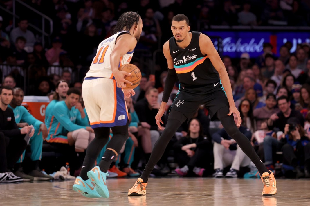 Knicks star Jalen Brunson looks to score against Spurs star Victor Wembanyama in the 2025-26 NBA season.