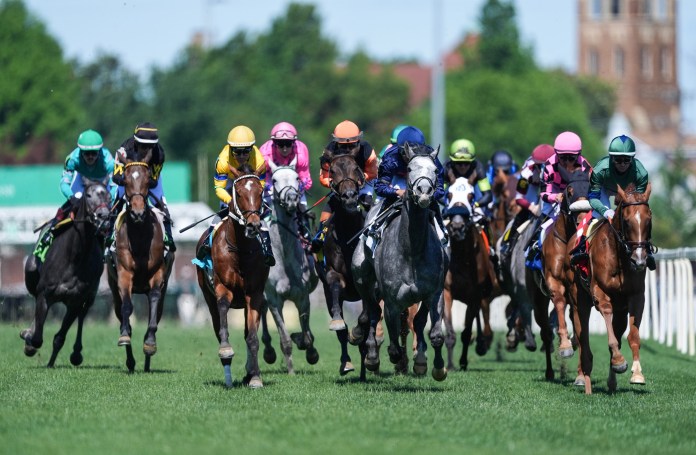 Churchill Downs, horse racing