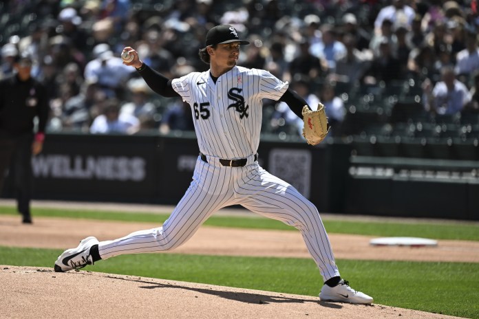 White Sox starter Davis Martin throws a pitch against the Mariners during the 2026 MLB season.
