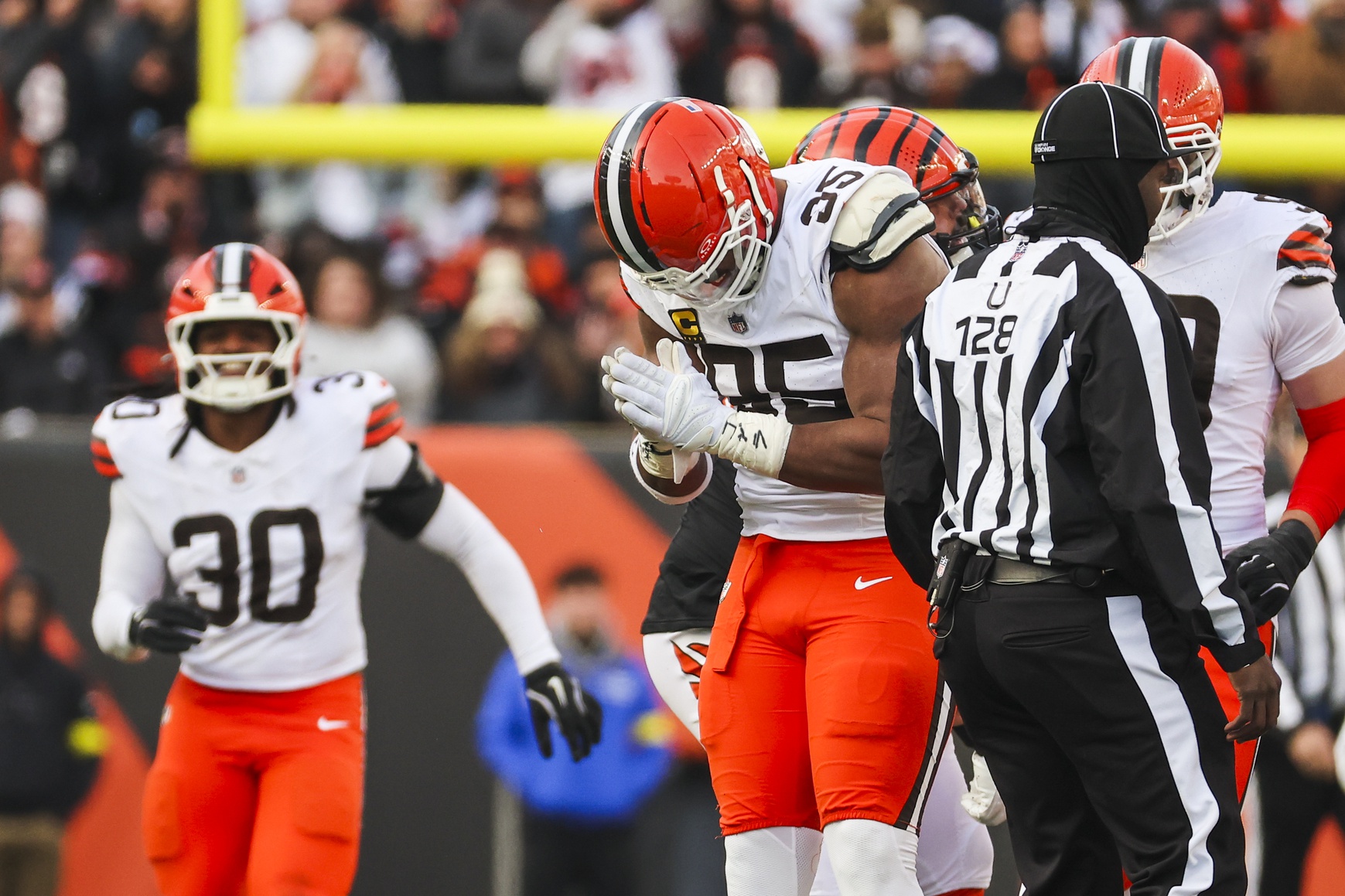 Browns Trade Myles Garrett to Rams for Jared Verse and Draft Picks