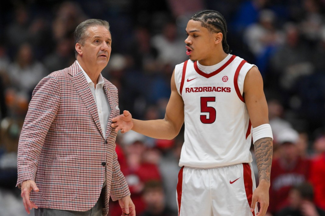 NCAA Basketball: SEC Conference Tournament Quarterfinal-Oklahoma vs Arkansas Darius Acuff Jr. talks to Arkansas head coach John Calipari.