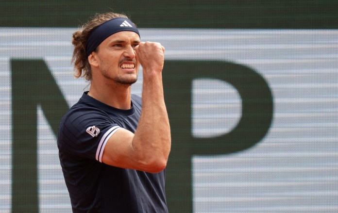 Alexander Zverev celebrates a point won against Jakub Mensik at the 2026 French Open.